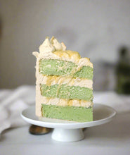 Load image into Gallery viewer, Pandan Durian Cake