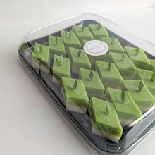 Load image into Gallery viewer, Kue Srikaya Pandan (Kuih Seri Muka) | 20 pcs