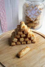 Load image into Gallery viewer, Kaastengel (Cheese Sticks)